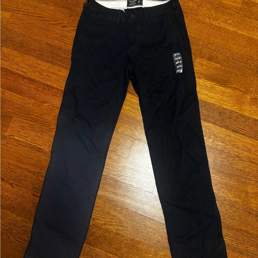 Men’s Navy Abercrombie Khakis